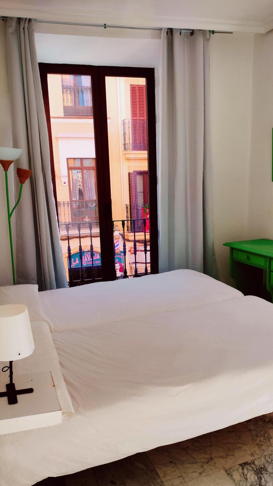 En Centro Con Vistas A La Plaza Alameda De Hercules - Hasta 7 Personas Apartment *