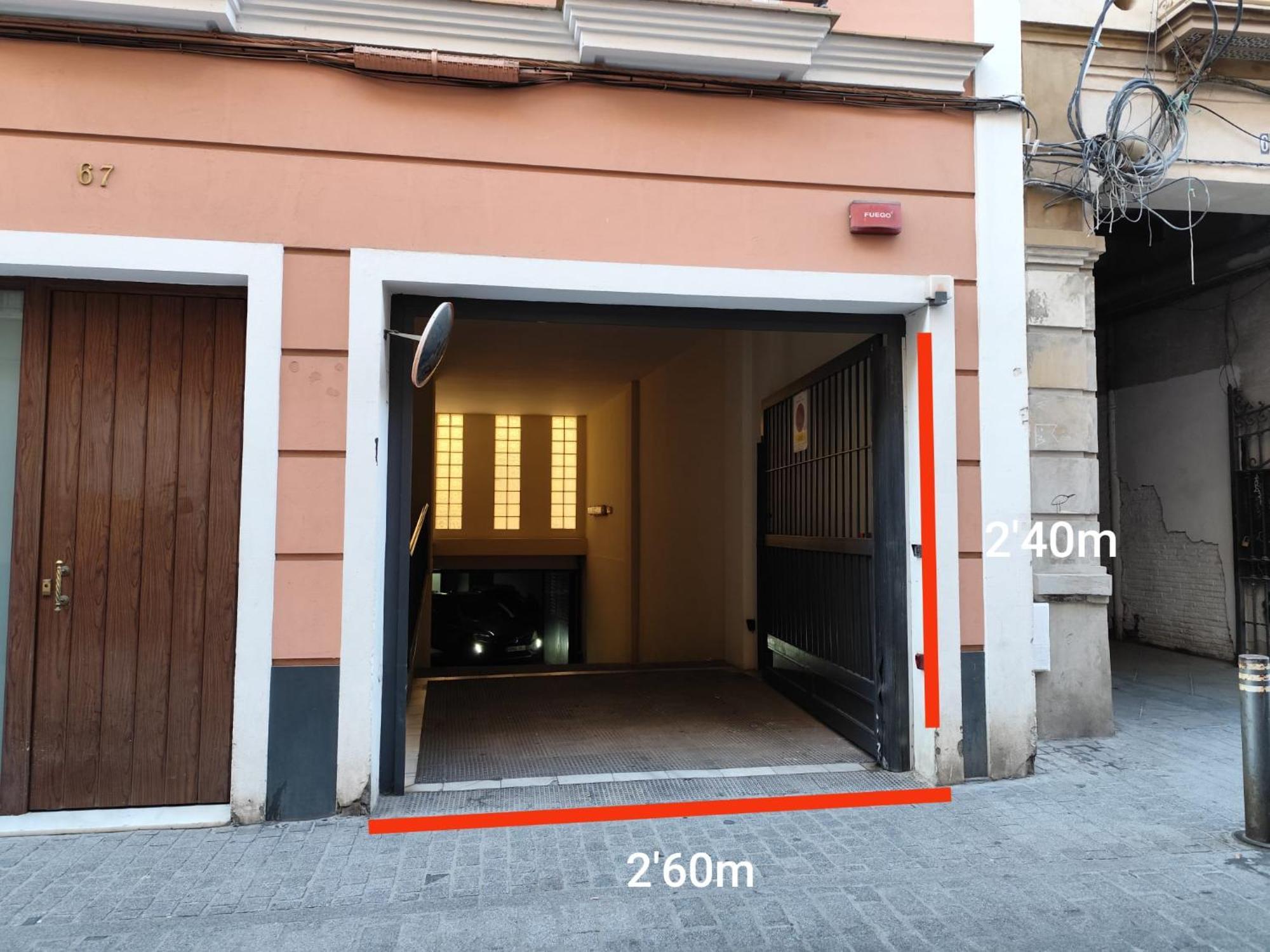 San Luis. Plaza De Parking Gratis!!! Sevilla