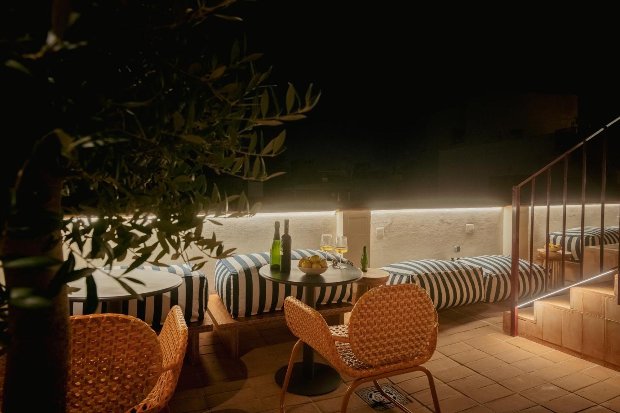 Lirium Casa Patio Pensión