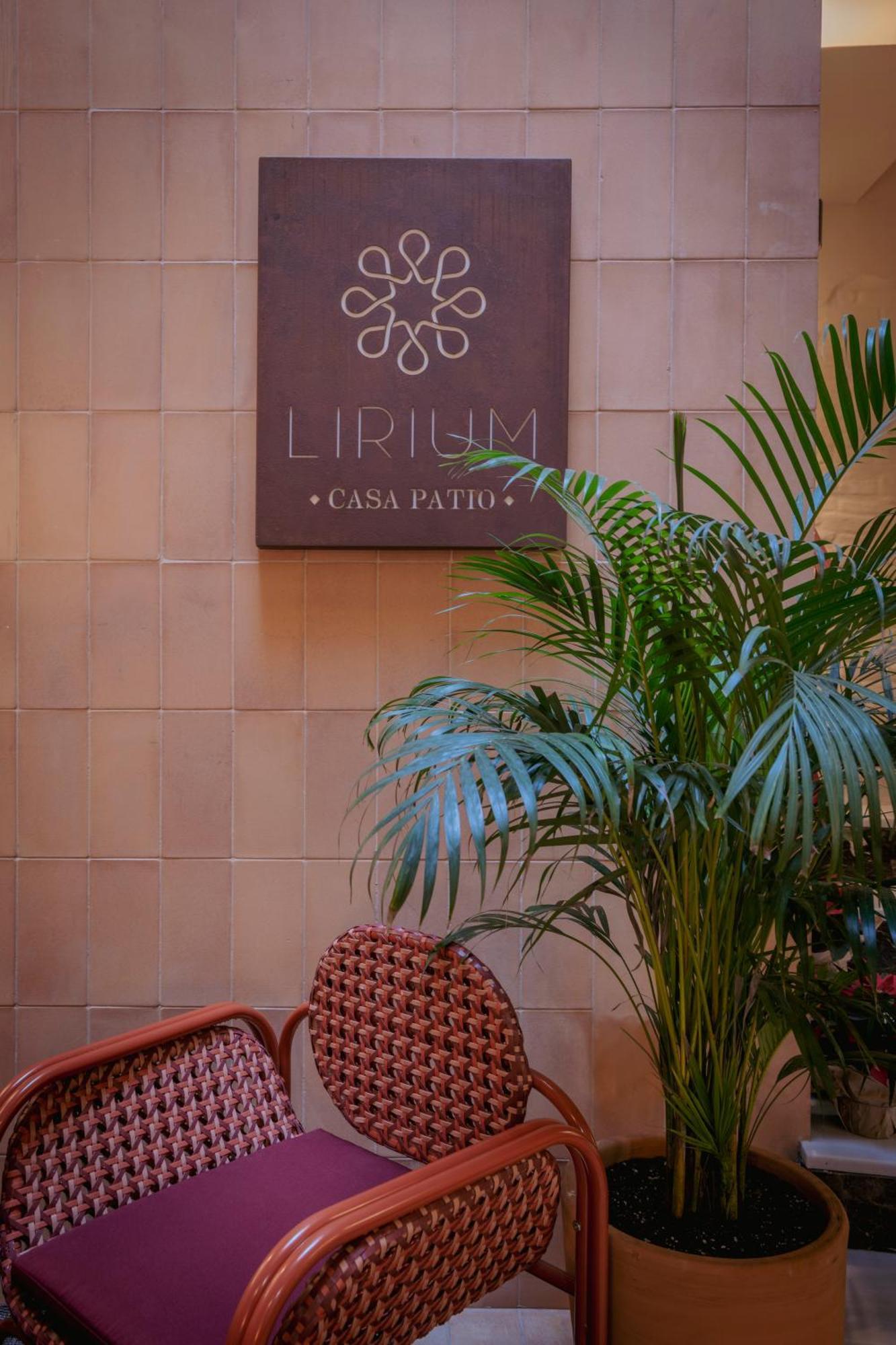 Pensión Lirium Casa Patio *