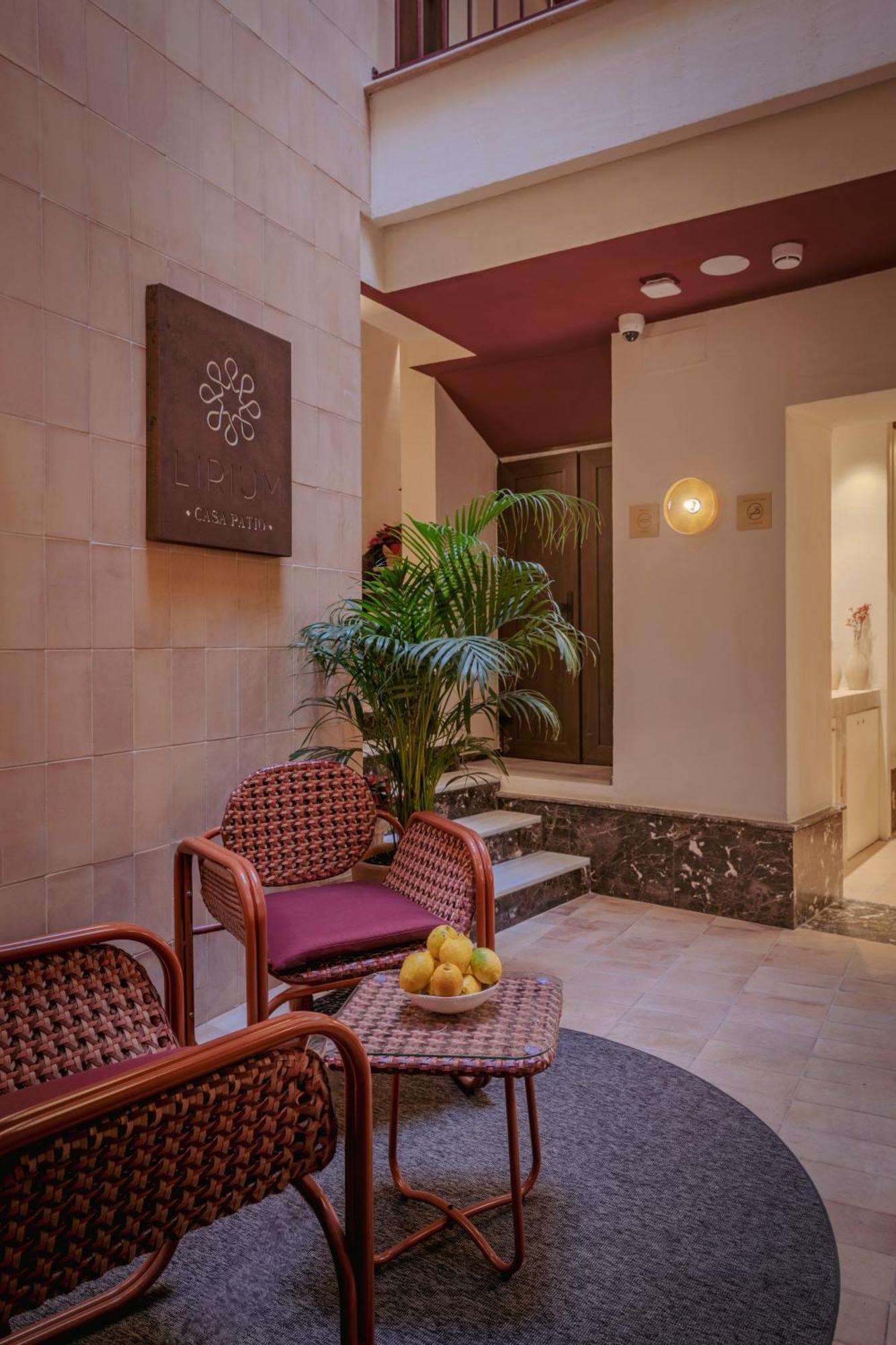 Lirium Casa Patio *