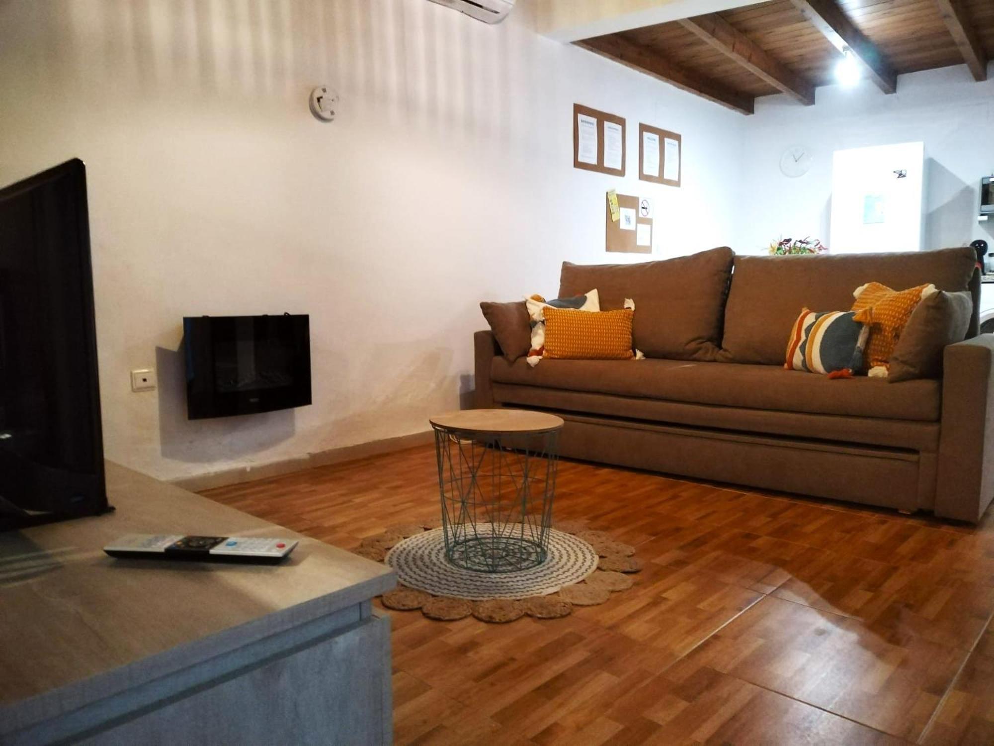 Loft B2, In *
