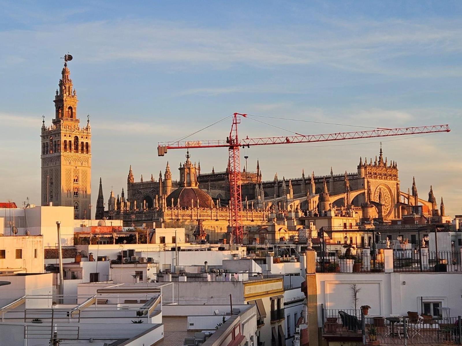 Apartamento J2 With Cathedral Views From Terrace Sevilla