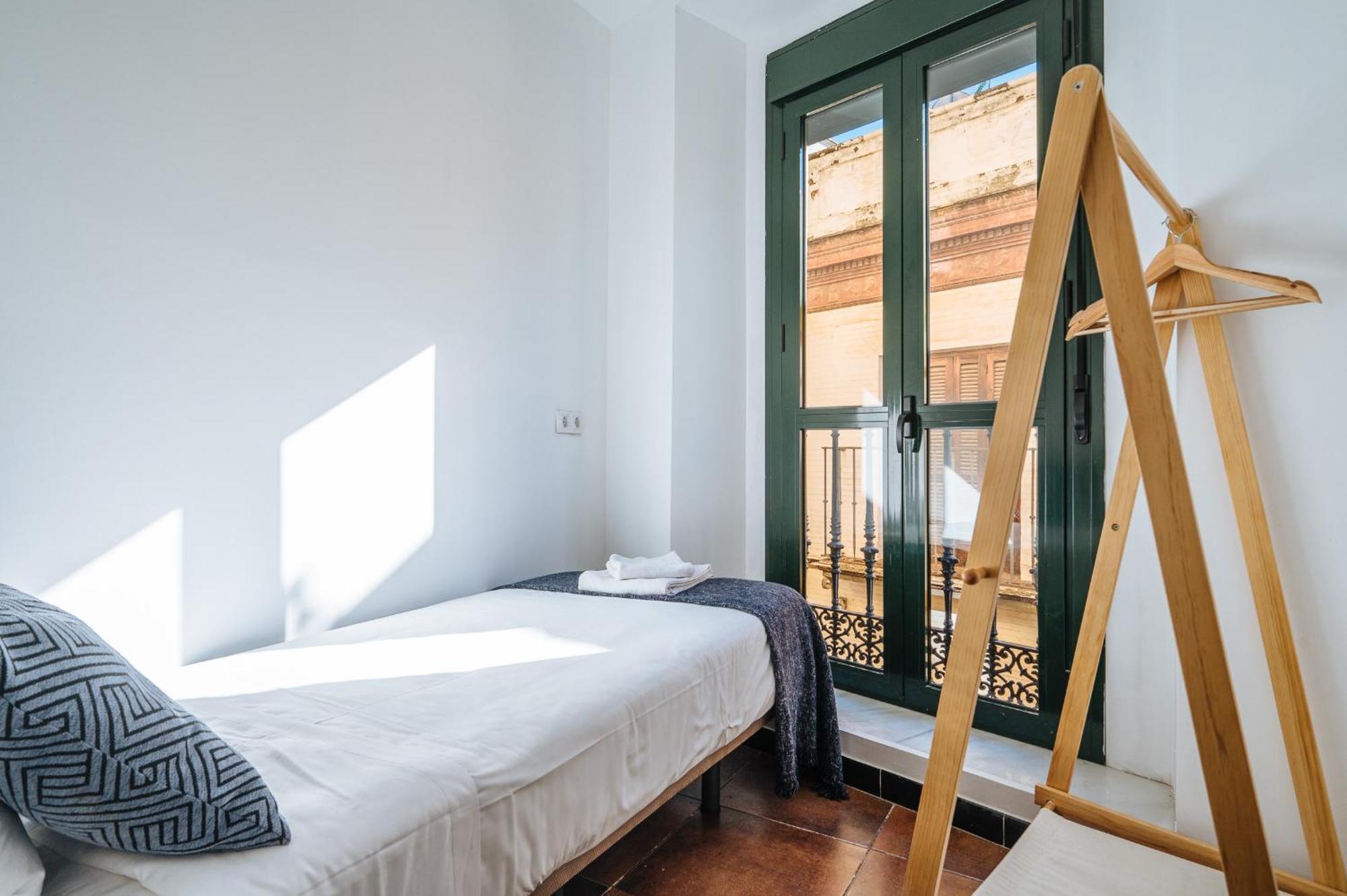 Homeyseville-lovely Duplex At Santa Cruz 10 Pax, Parking Optional Apartamento