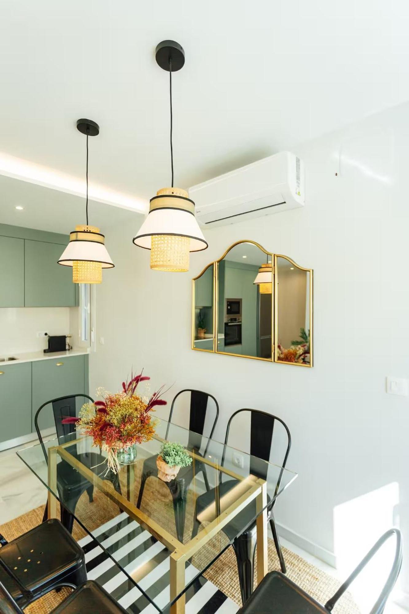 Reformed And Comfy- 2bd 2bth- Arenal Apartment Seville