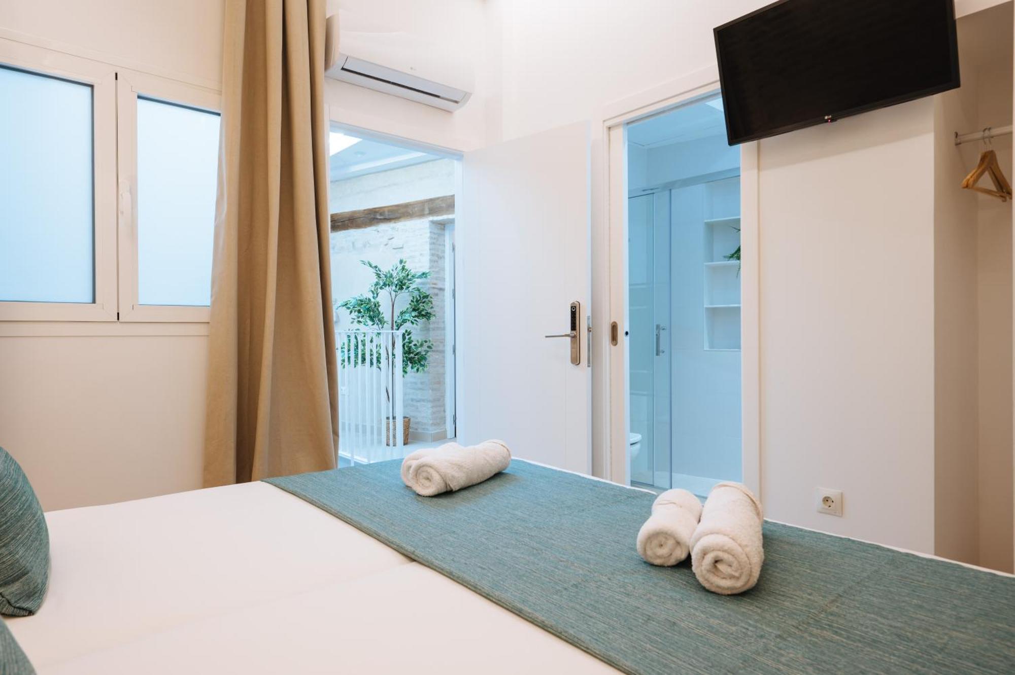 New Hostly Arenal Sevilla