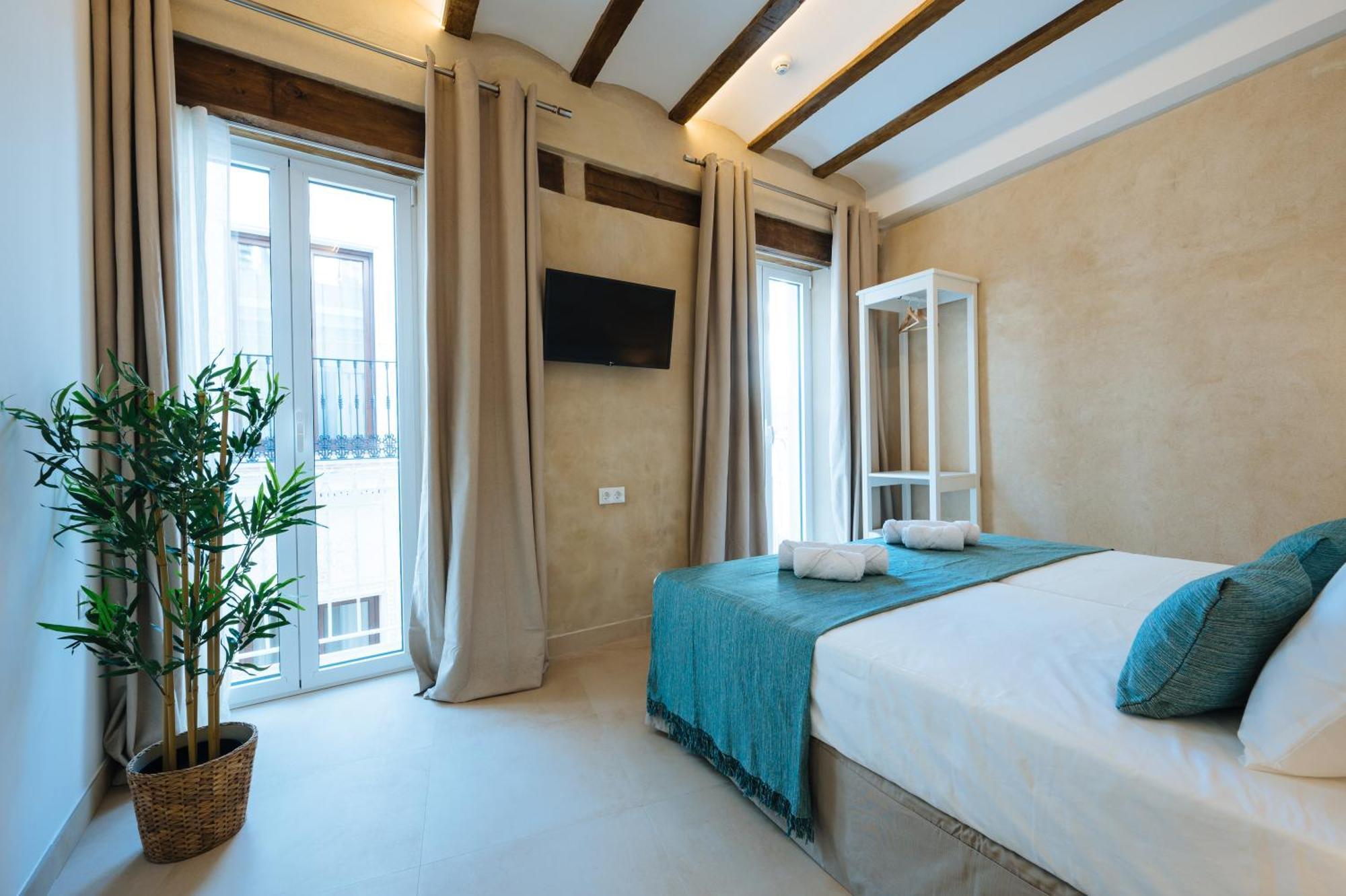 New Hostly Arenal * Sevilla