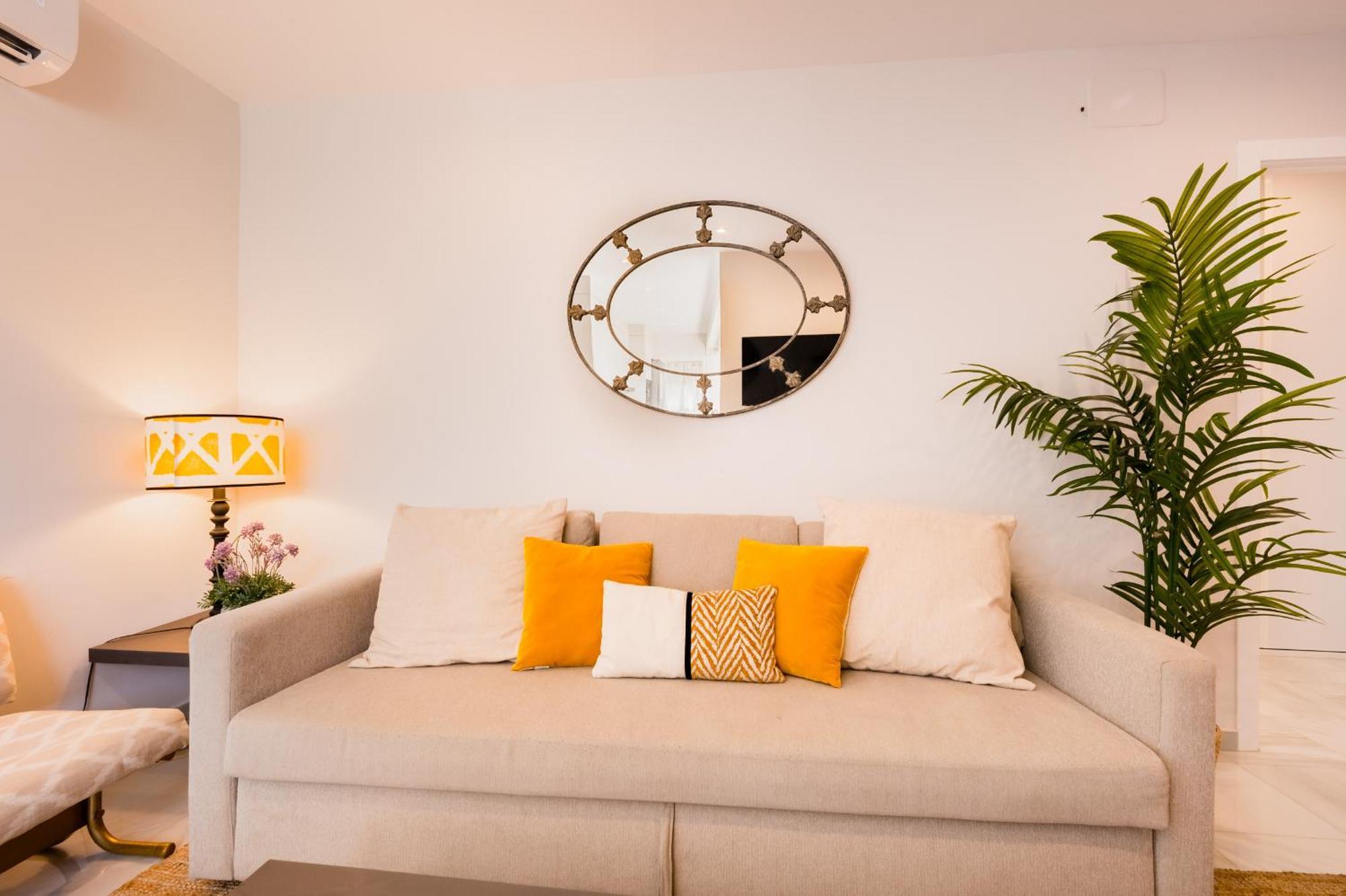 Reformed And Comfy- 2bd 2bth- Arenal Sevilla