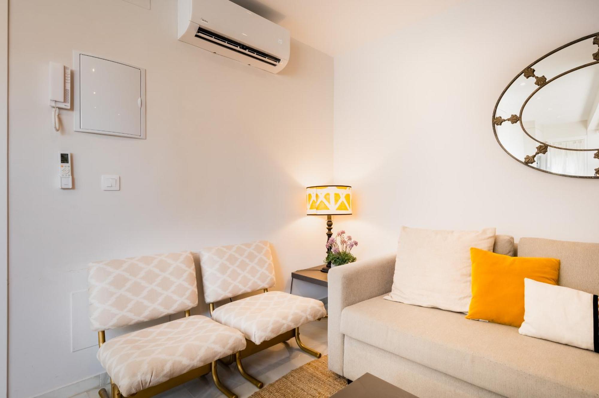 Reformed And Comfy- 2bd 2bth- Arenal Sevilla