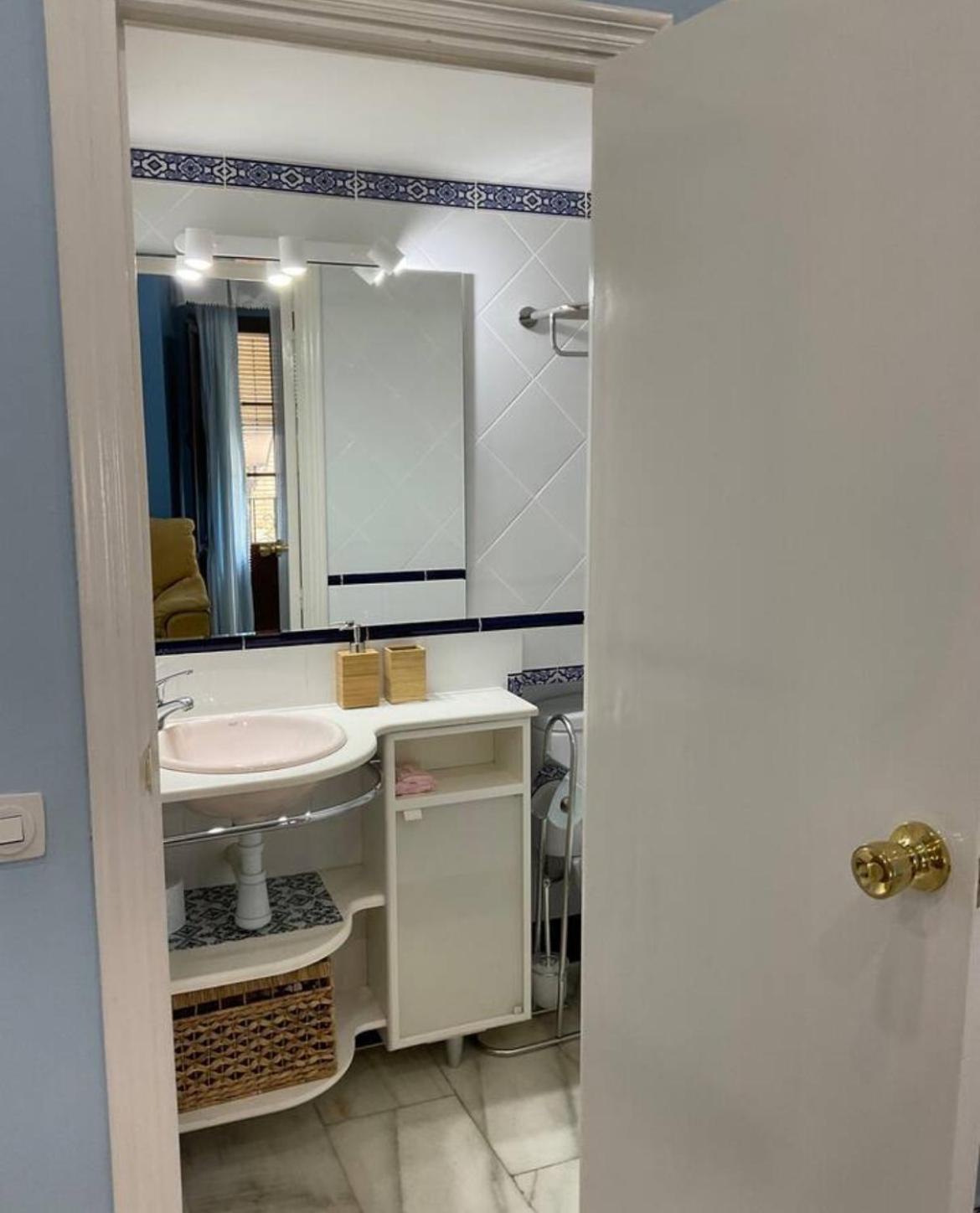 Apartamento Estudio Con Encanto En El Corazon De Triana *