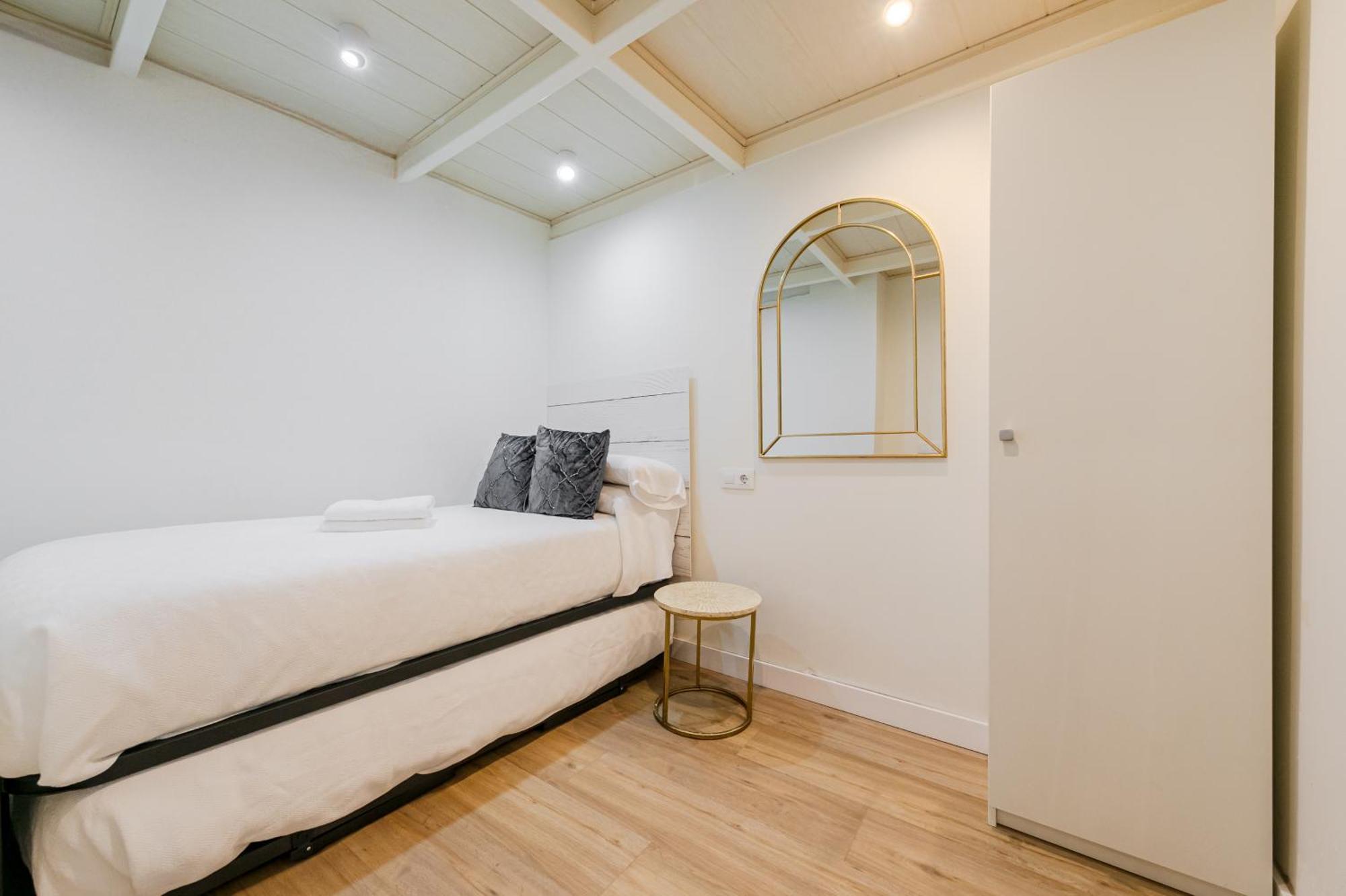 Duplex Dreams De Barrio Santa Cruz Apartment