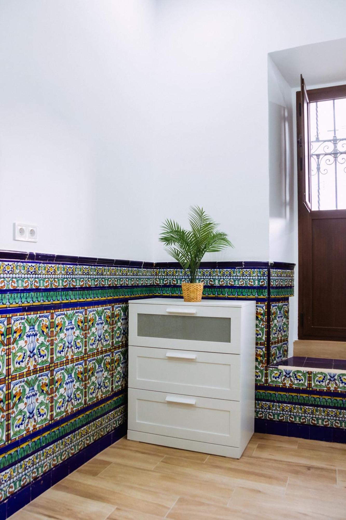Hostal Triana Riverside *