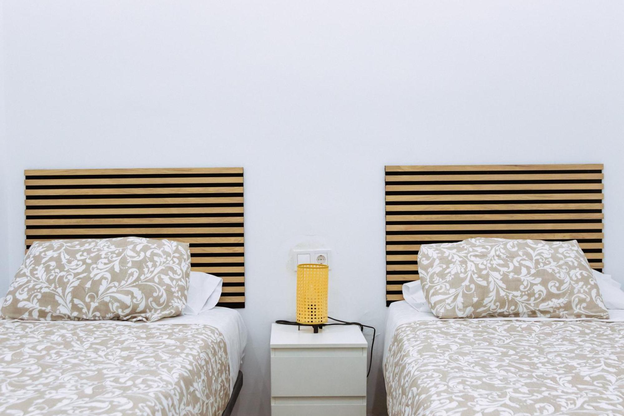 Triana Riverside Hostal *