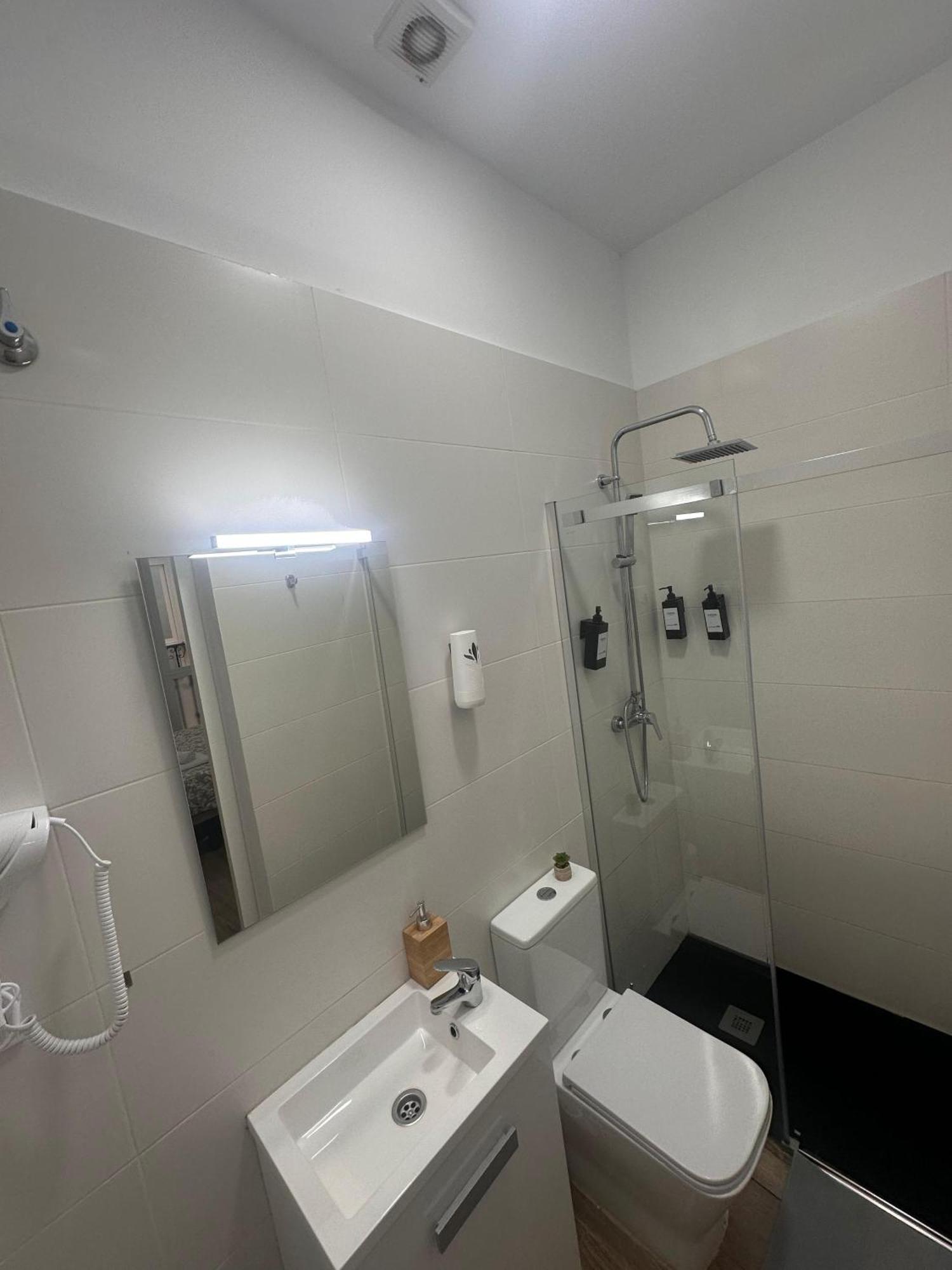 Hostal Triana Riverside