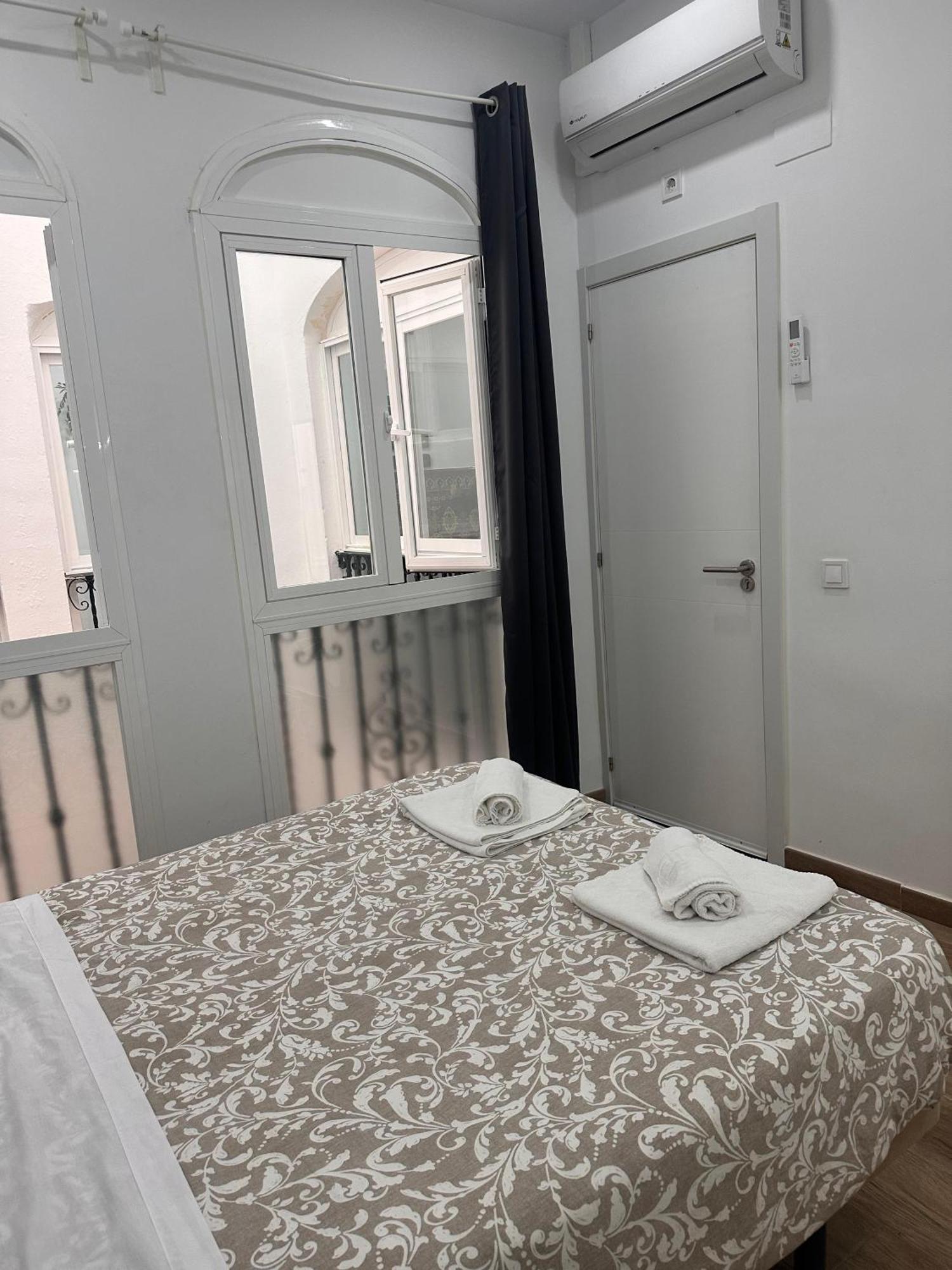Triana Riverside Hostal Sevilla