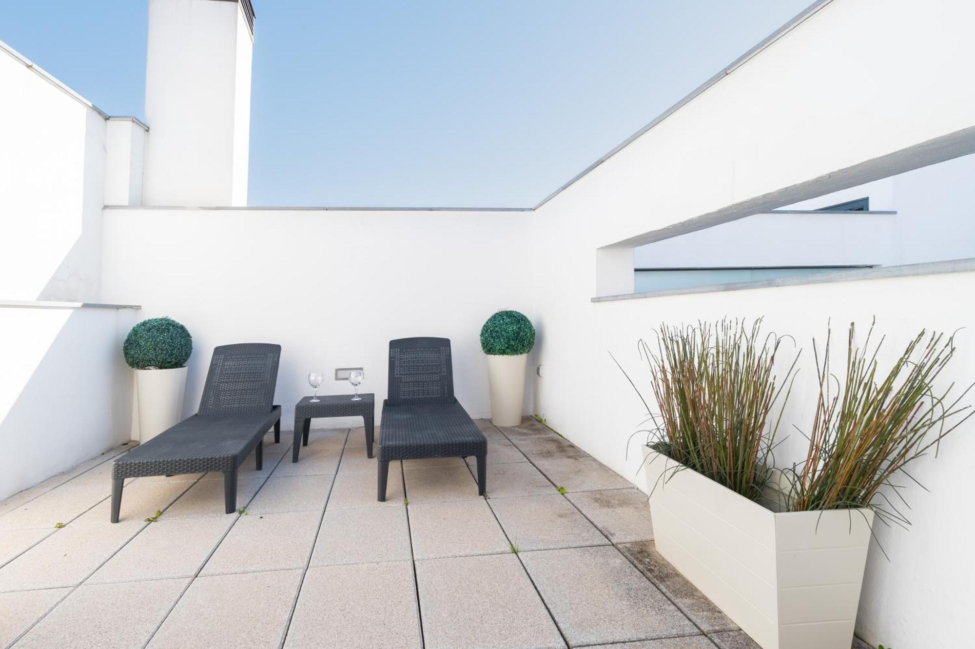 Attic With Terrace- 1bd 1bth- Corral Del Rey * Seville