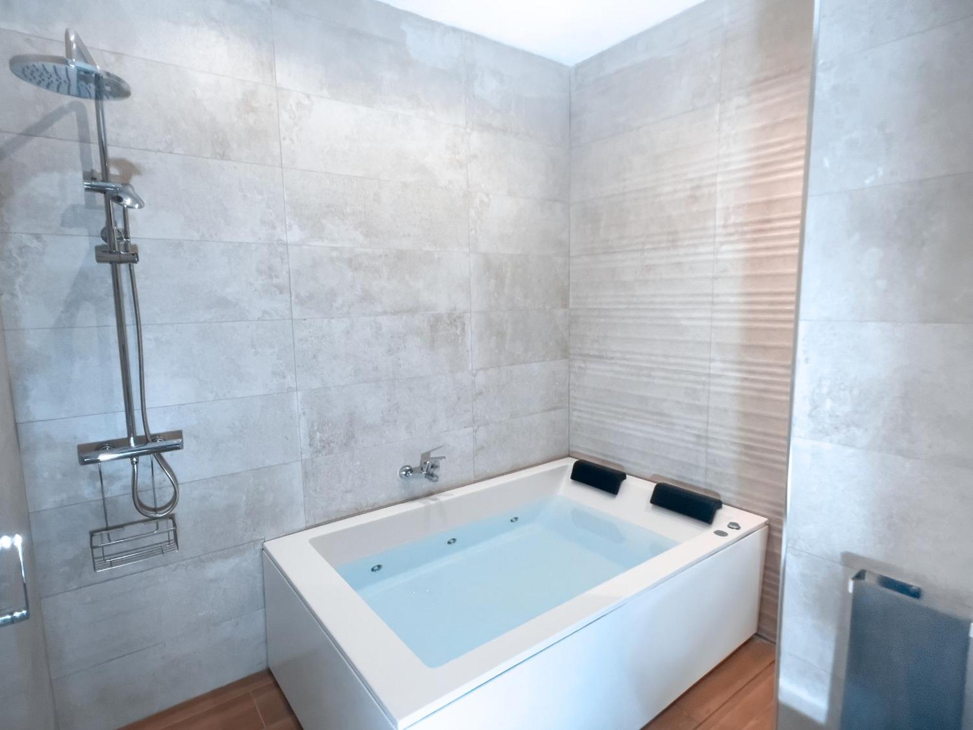Apartamento Acogedor Estudio En Triana Con Jacuzzi Y Wifi Sevilla