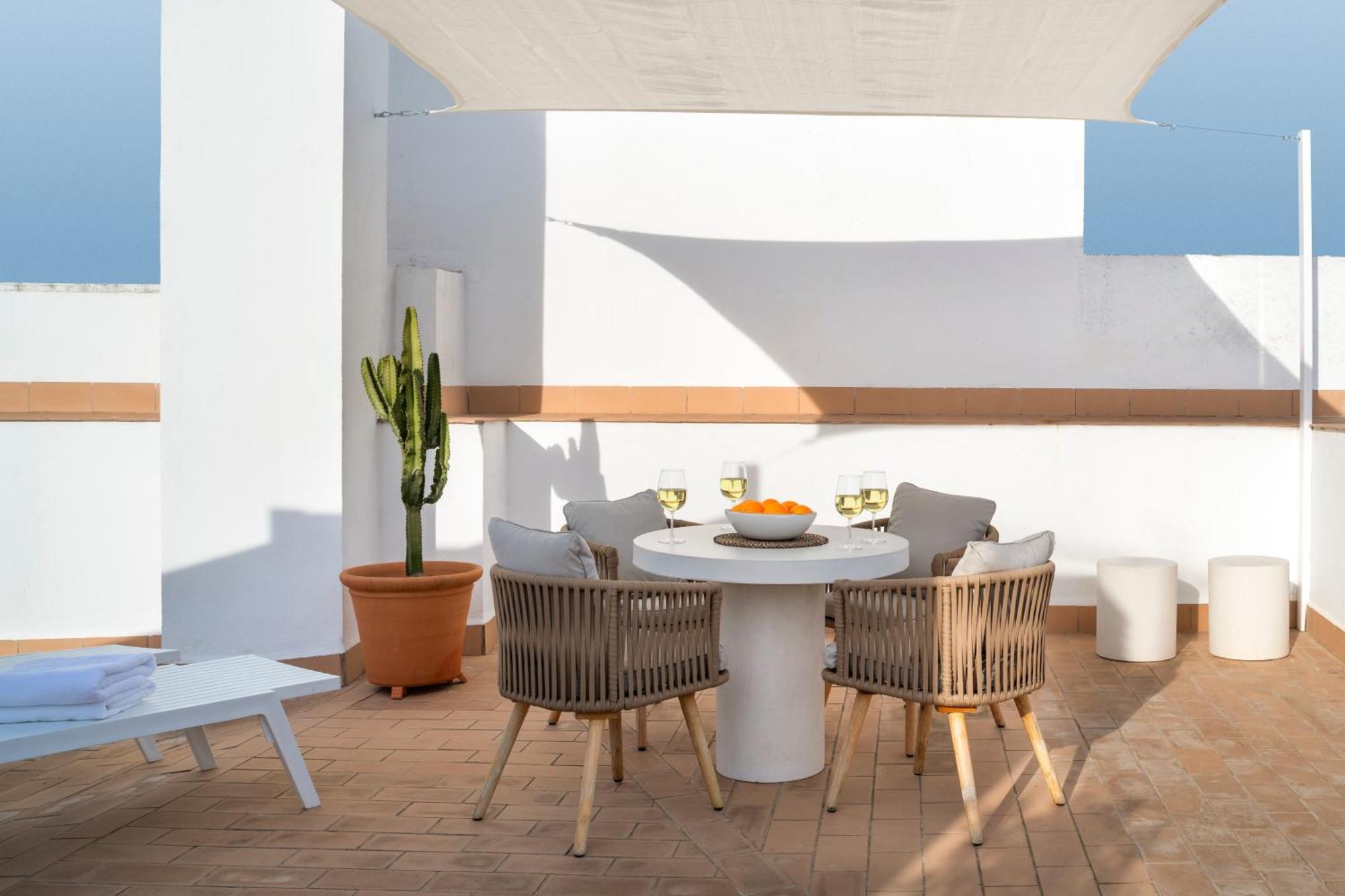 Magno Almansa Apartamento Sevilla
