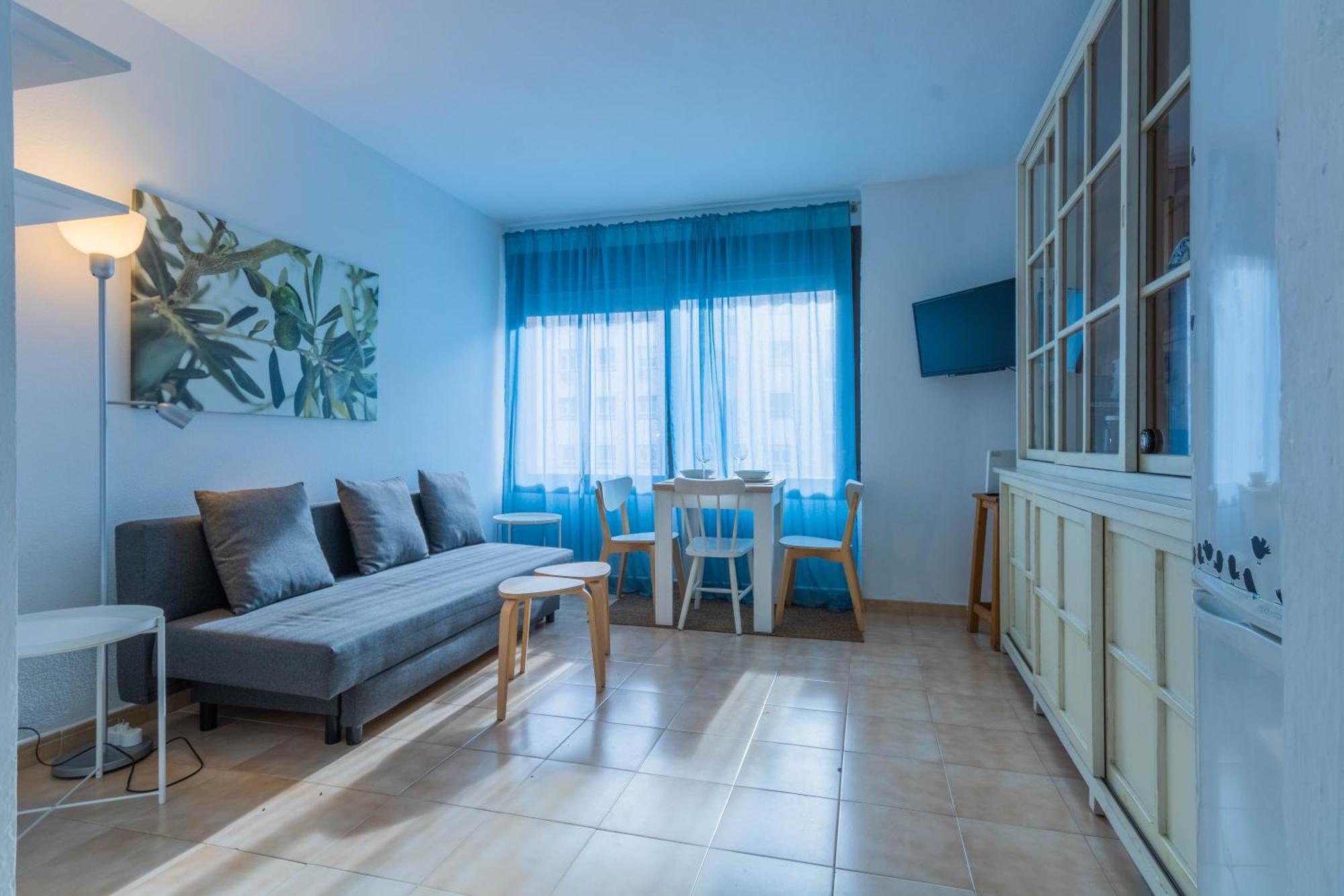 And Cozy- 1bd 1bth- Triana Seville