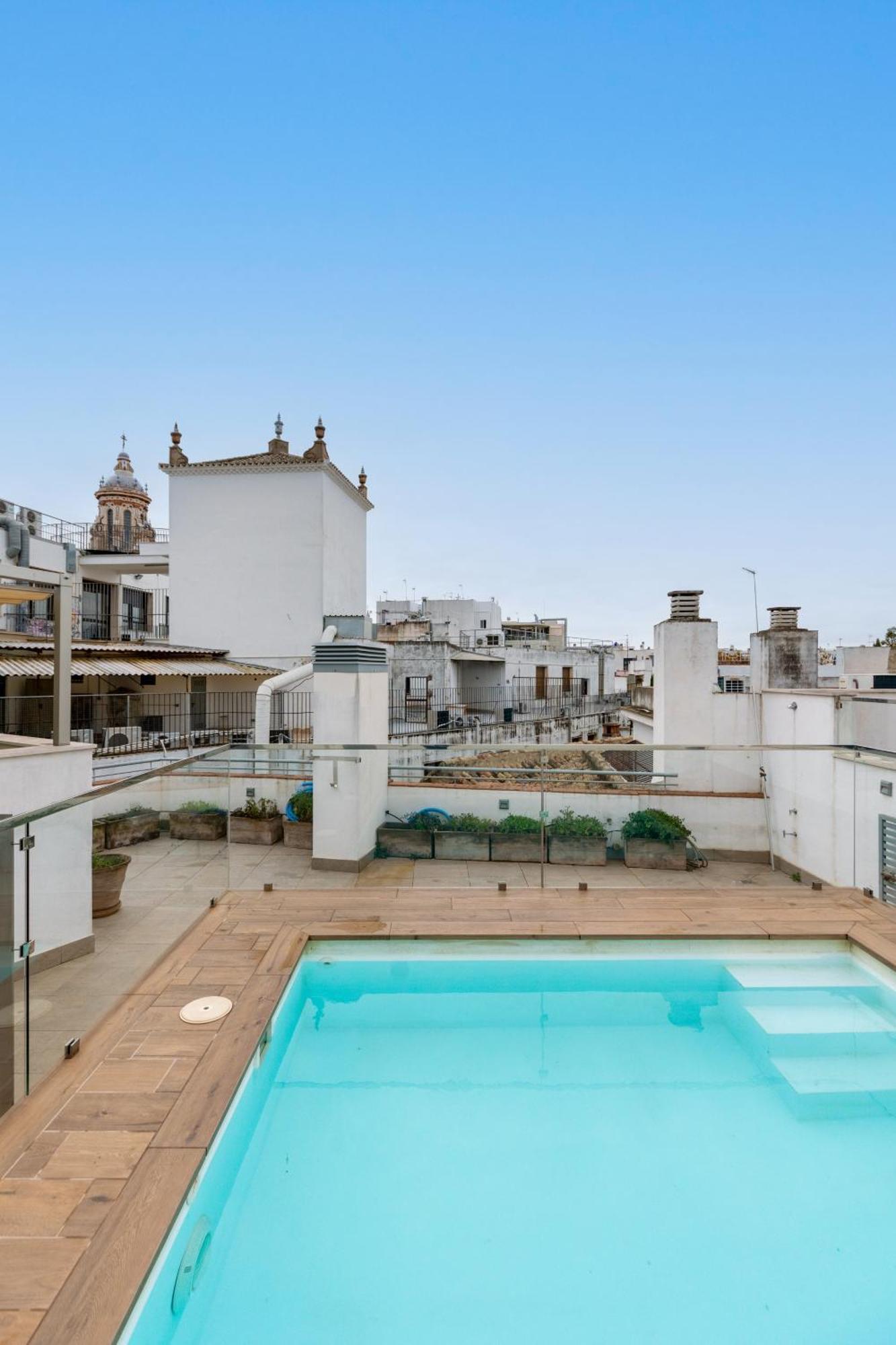 Apartamento Komodo Goyeneta - Duplex With Pool & Patio. Sevilla