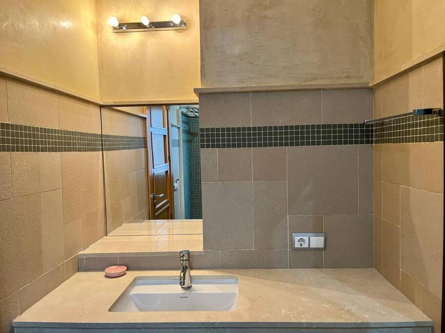 Sierpes-azofaifo Apartamento Sevilla