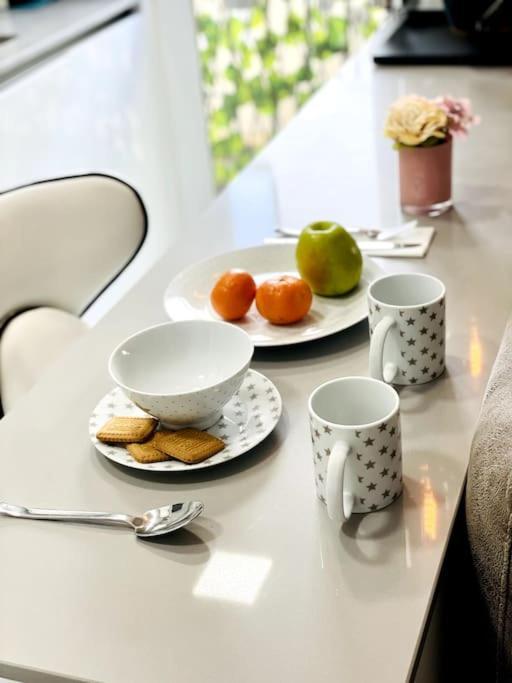 Apartamento Nuevo!! Lujo&confort. Parking Sevilla