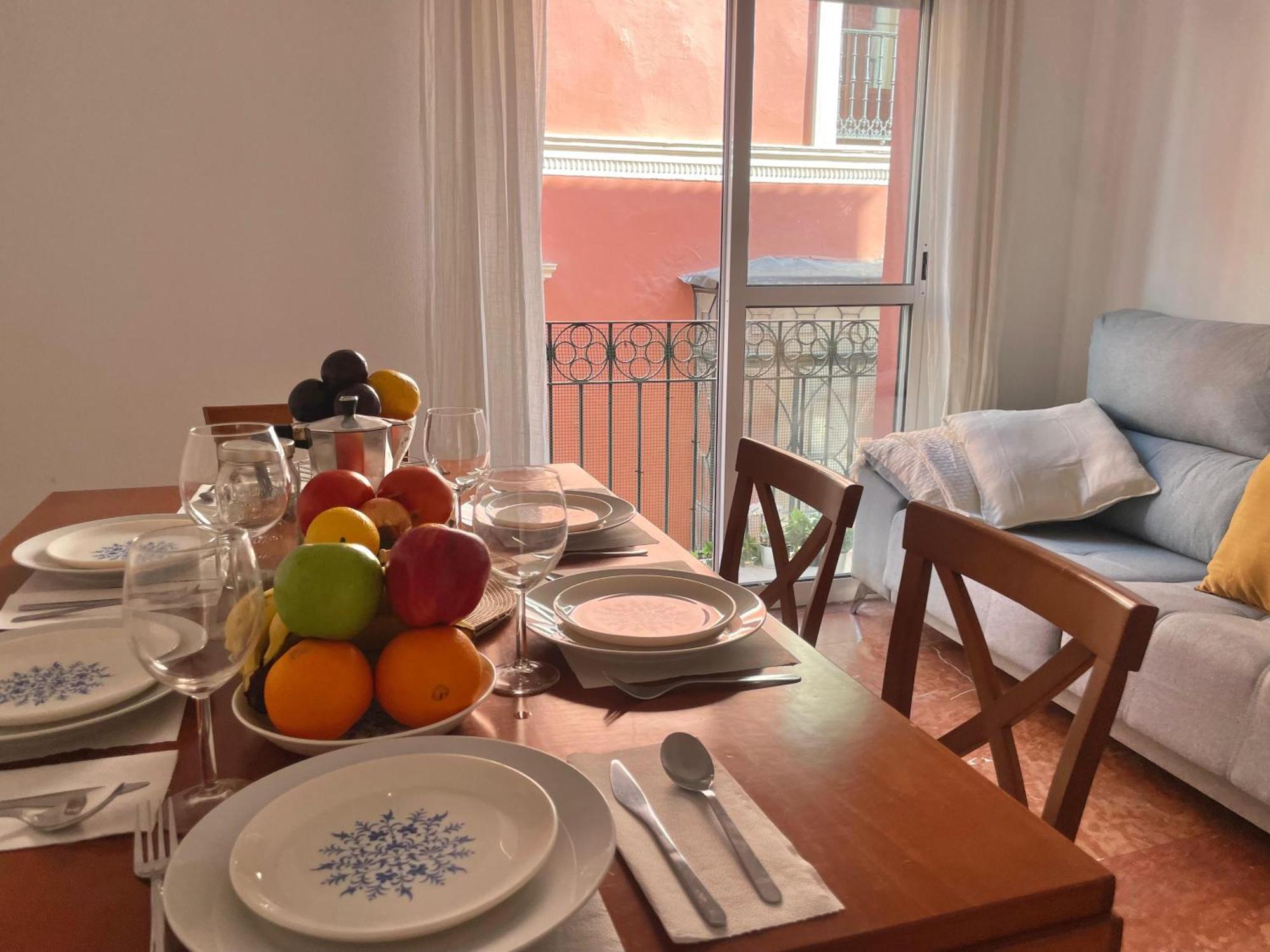 Apartamento Enorme Y Luminoso 13 Personas Con Balcones En El Corazon De *