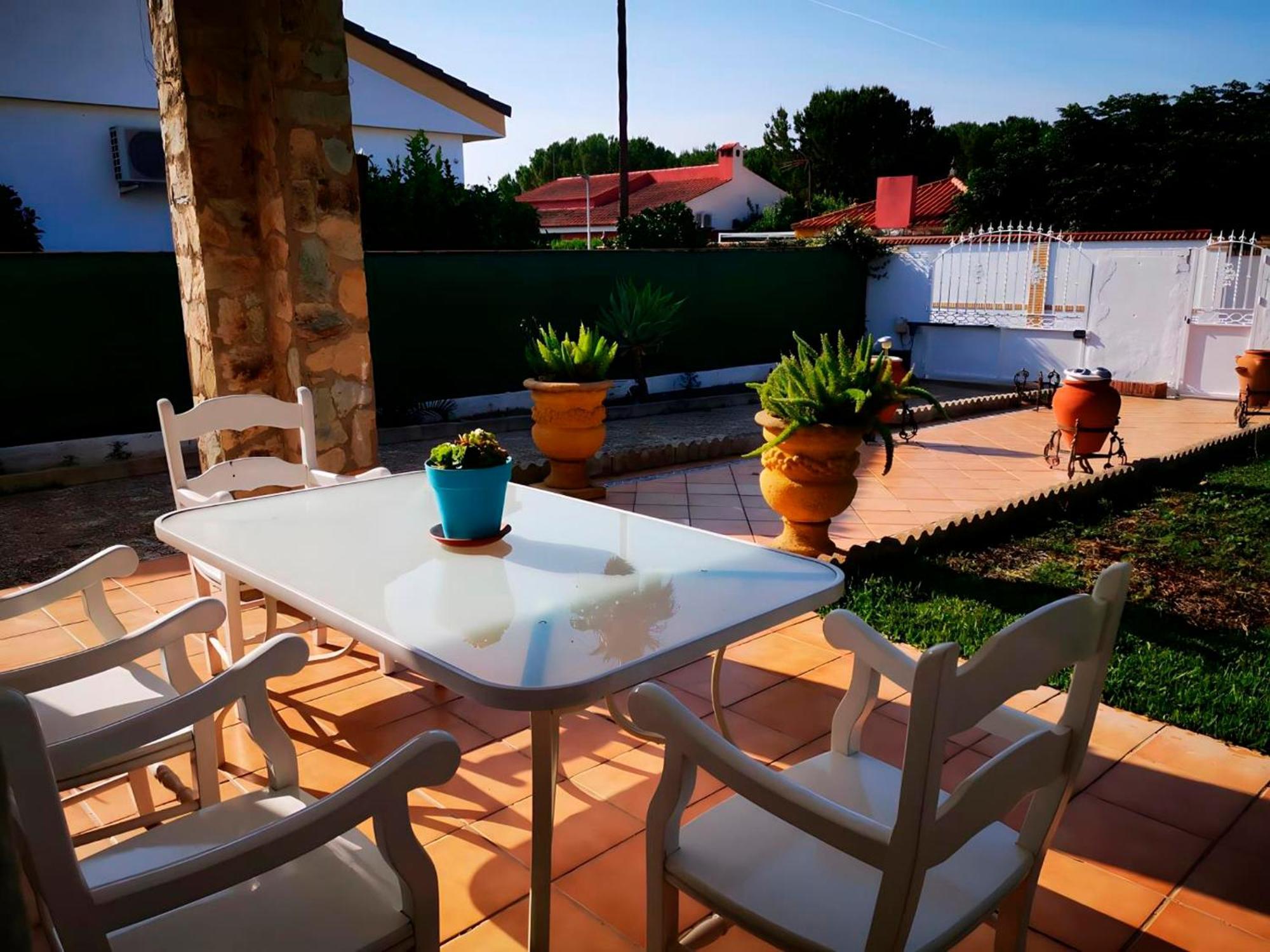 Con Jardin, Piscina Privada Y Parking Seville