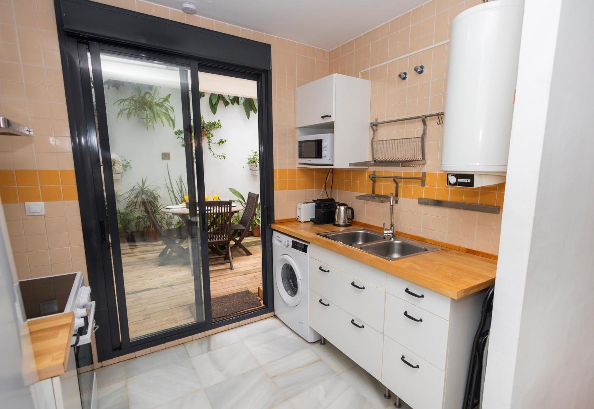 Apartamento Columnas De Hercules - Great Location! *