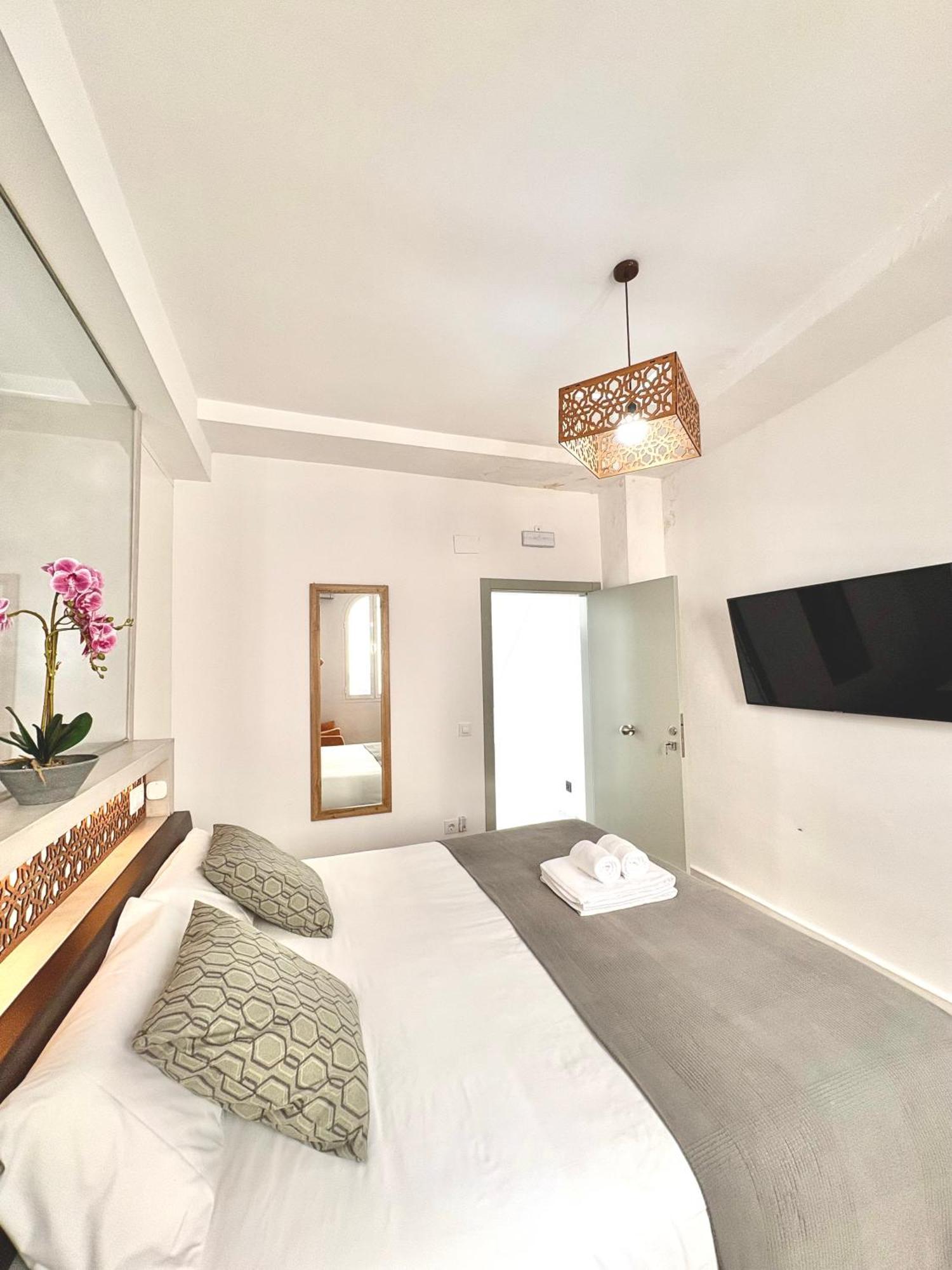 Unique House - Private Spa&pool -stayinseville Сasa de vacaciones Sevilla