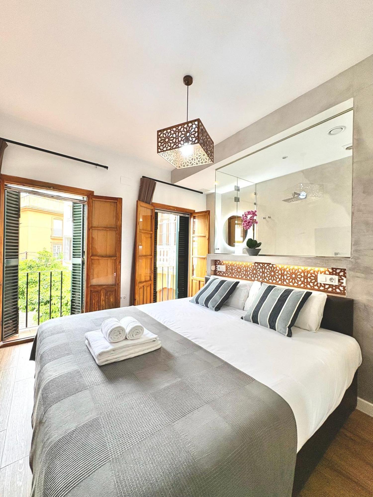 Unique House - Private Spa&pool -stayinseville *