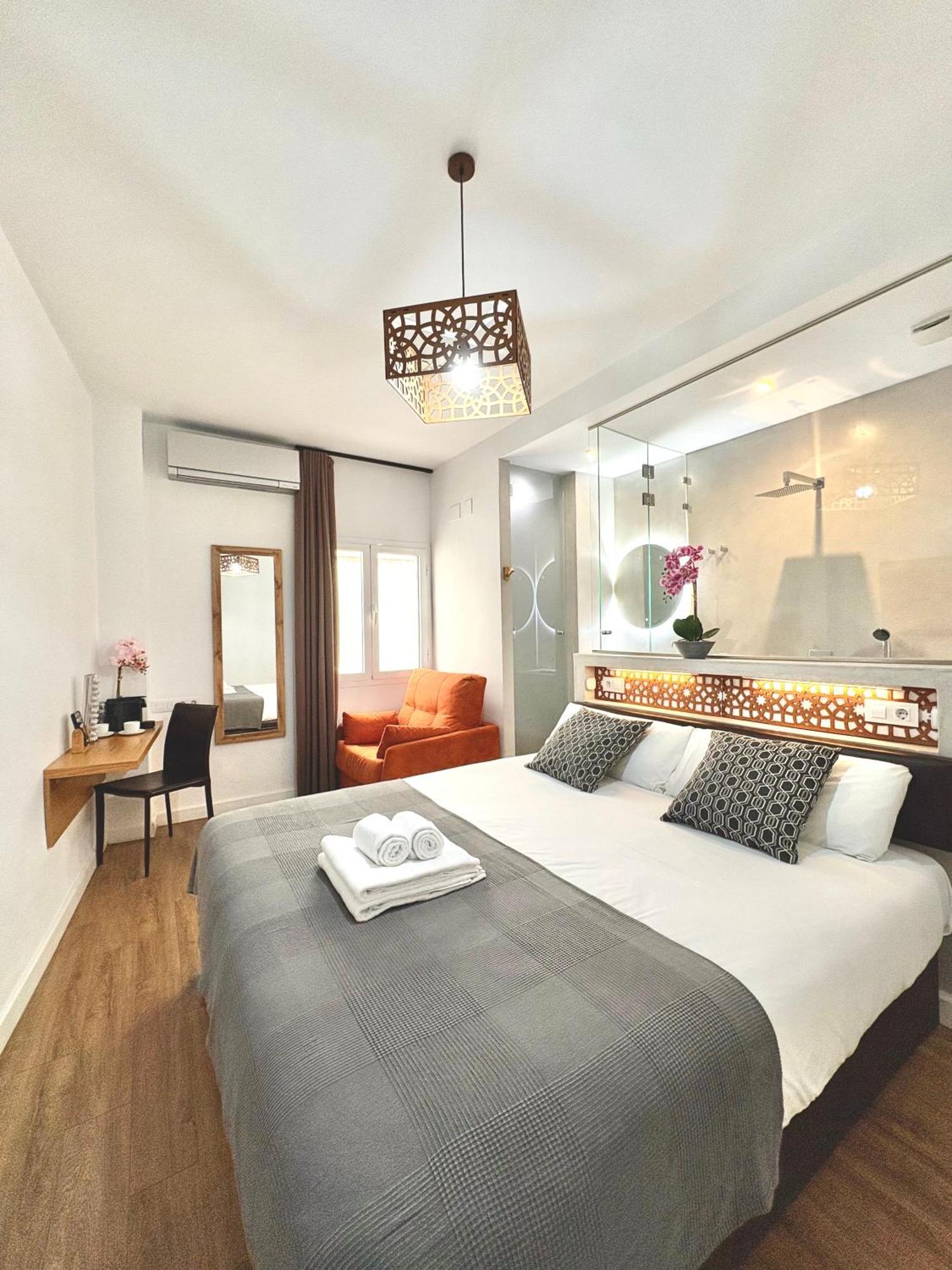 Unique House - Private Spa&pool -stayinseville Сasa de vacaciones Sevilla