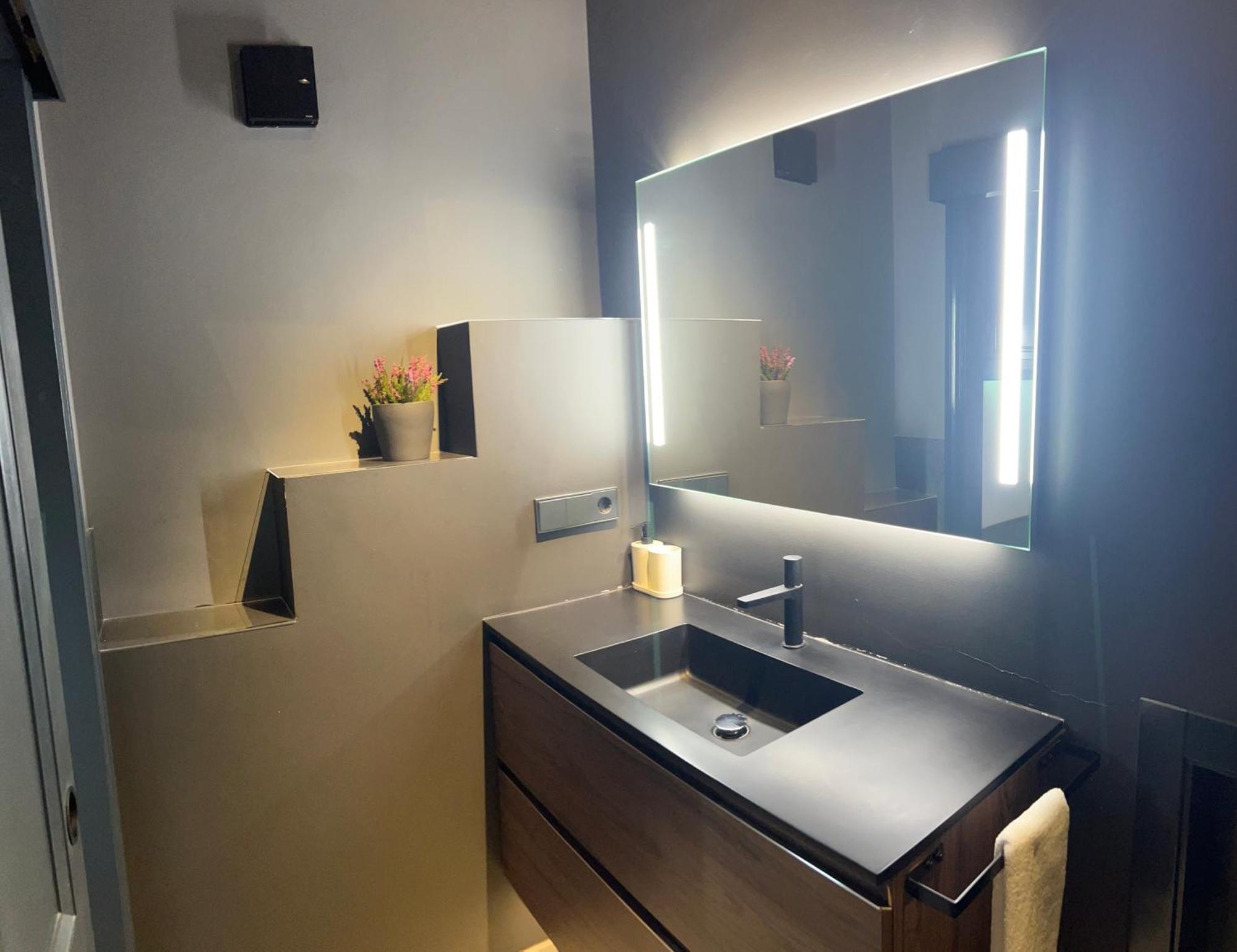 Apartamento Komodo Gran Poder - Penthouse With Private Pool And Cozy Twin Bedroom Sevilla