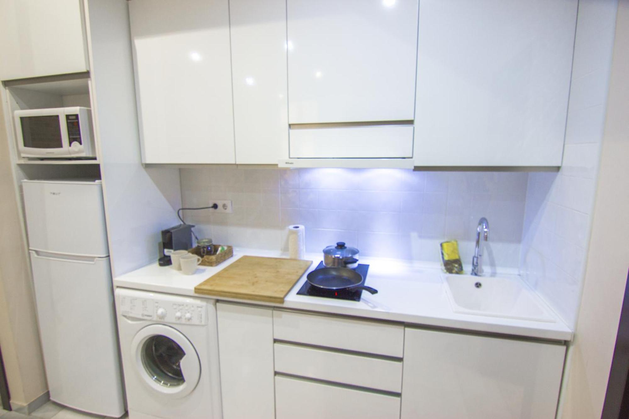 Rentalsevilla En Barrio Santa Cruz Con Parking Apartamento