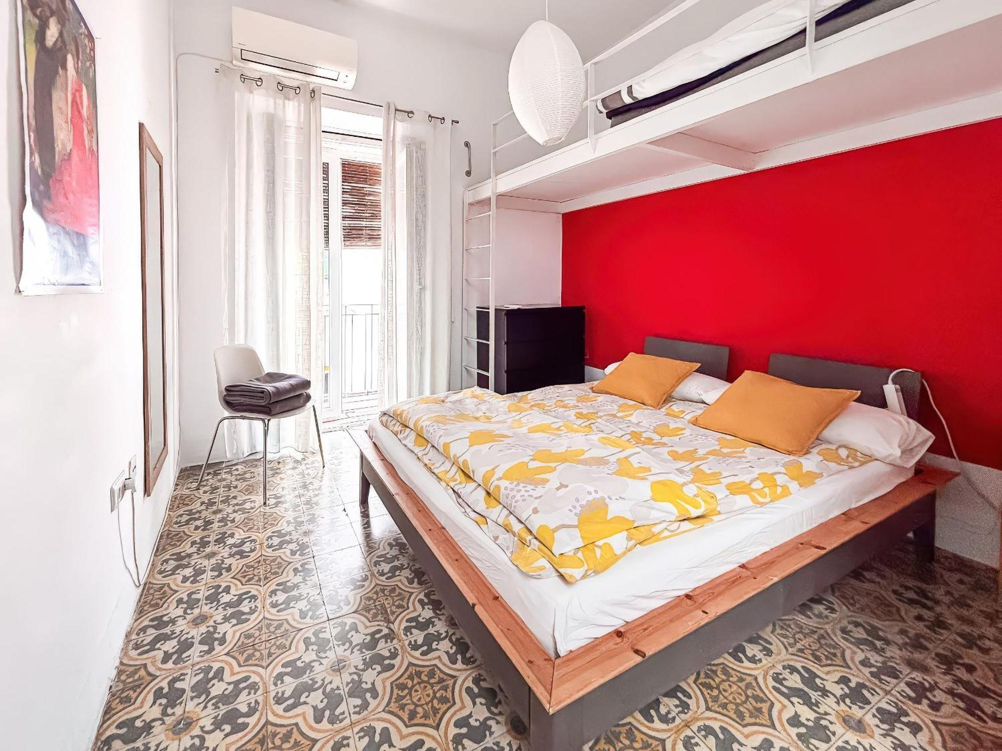 Rooftop Maisonette With Magnificent Terrace *