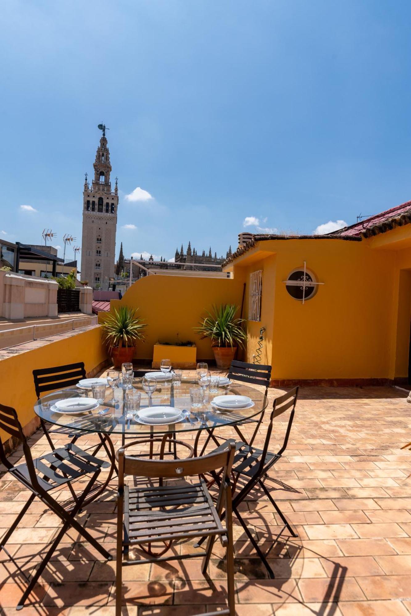 Cathedral Penthouse- Big Private Terrace- Parking Apartamento