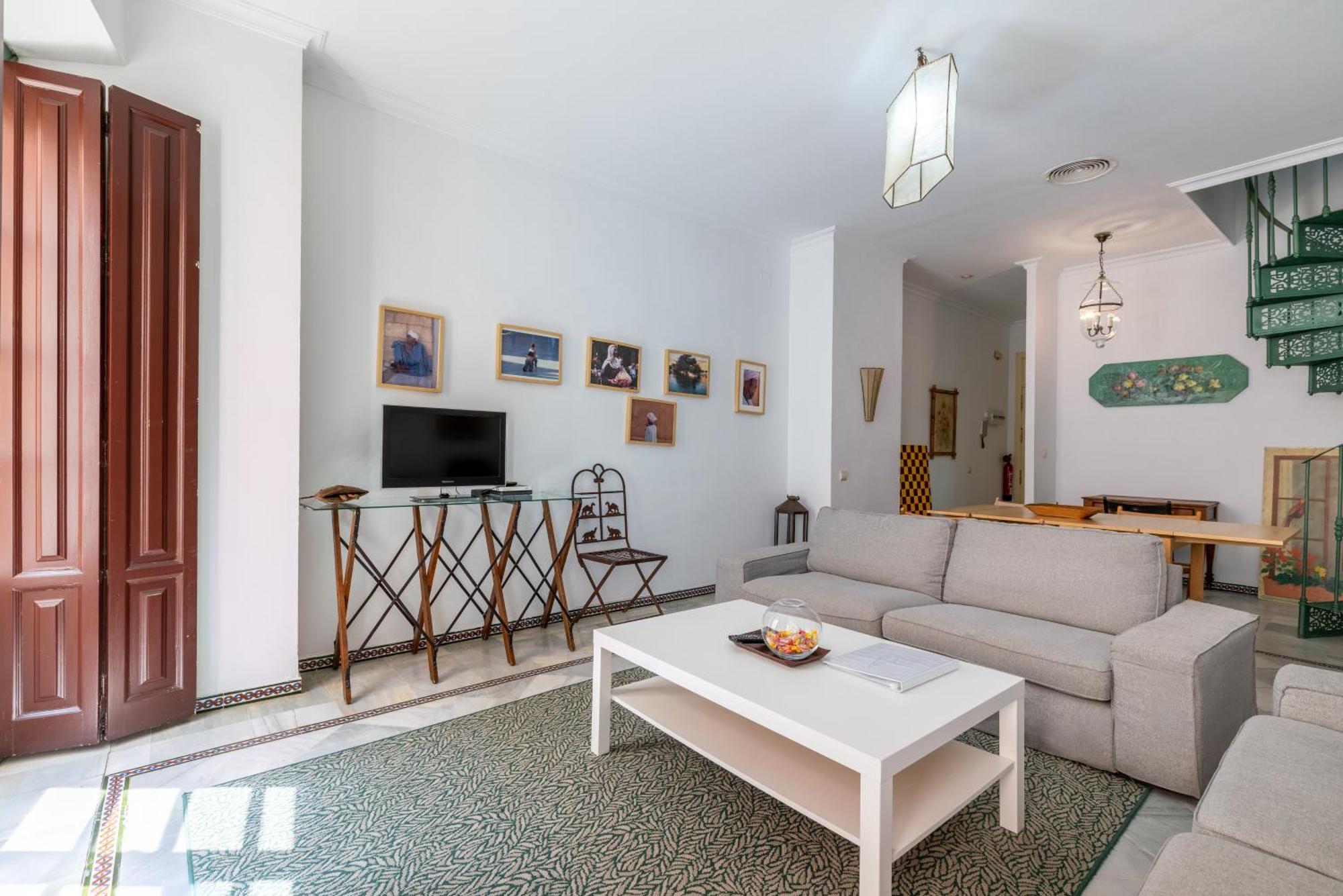 Apartment Cathedral Penthouse- Big Private Terrace- Parking