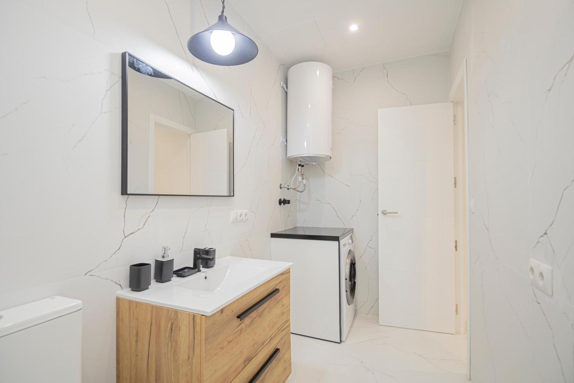 New! Stunning Modern 2br Next To Feria Apartamento *