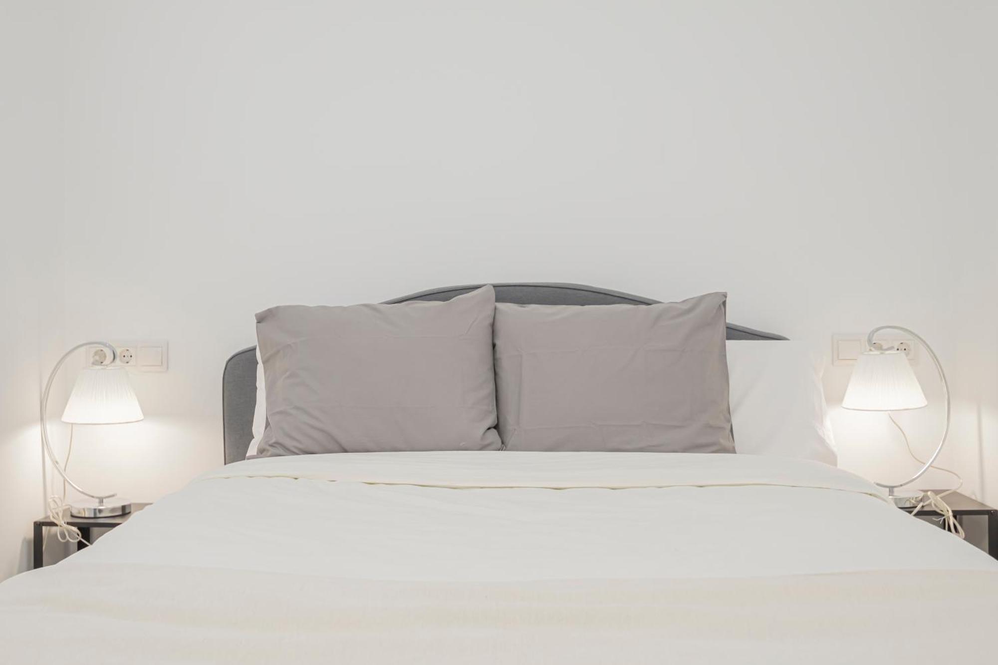 New! Stunning Modern 2br Next To Feria *
