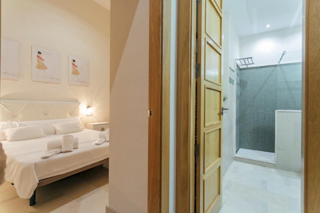 Comodo 1d 1b * Seville