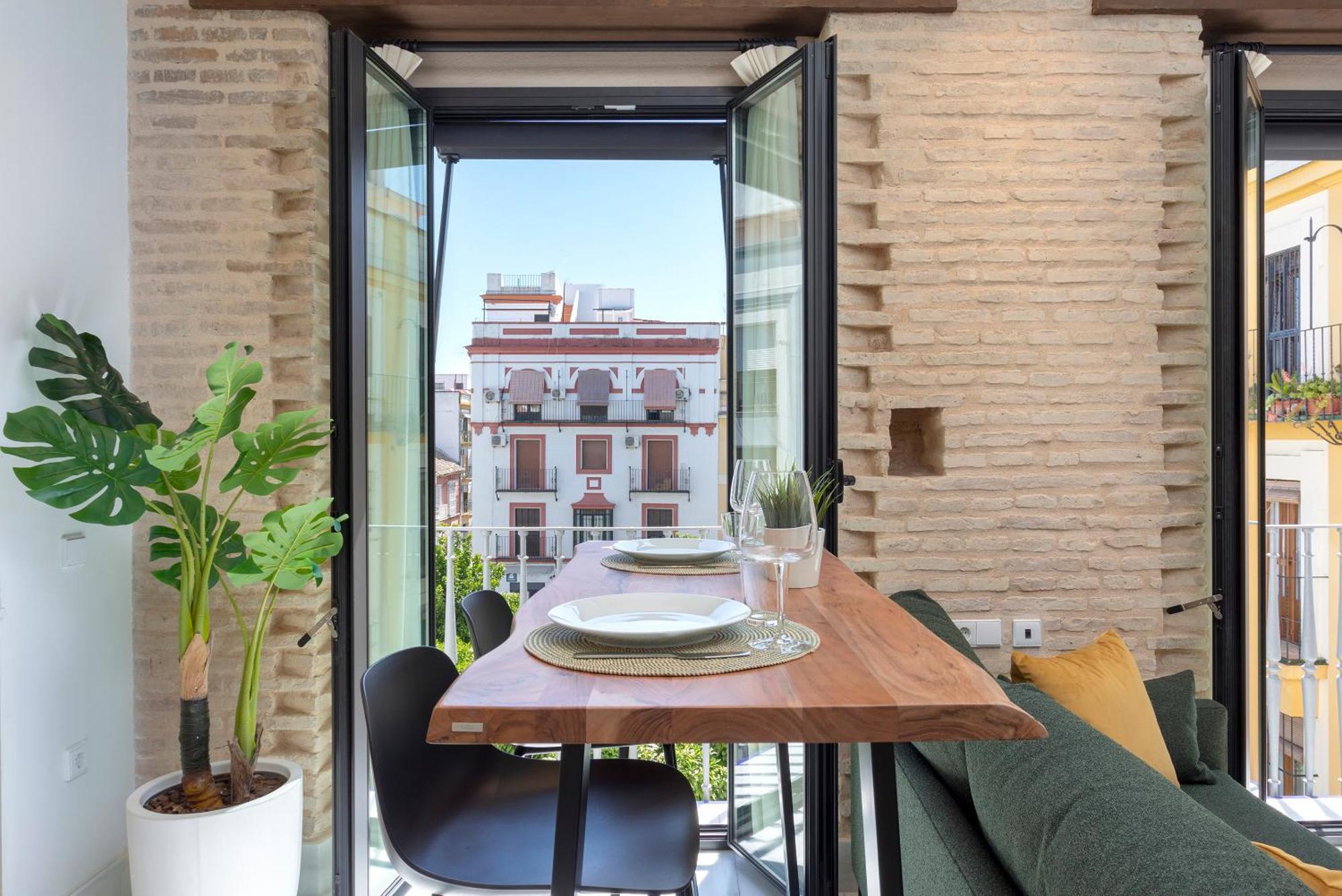 Genteel San Vicente