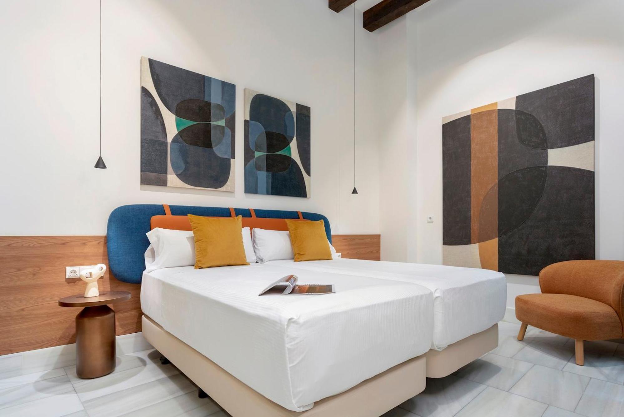 Genteel San Vicente