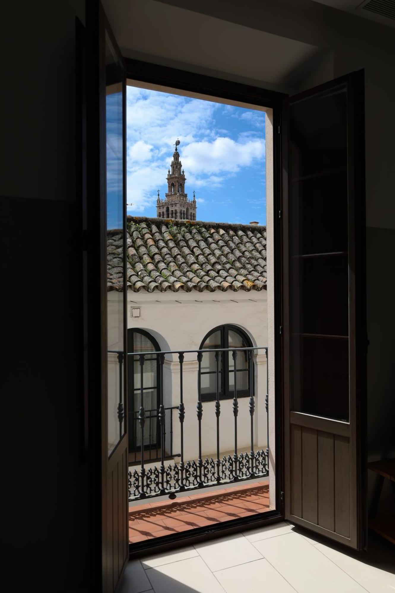 Guzman El Bueno Apartment *