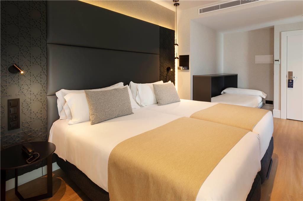 Hotel Catalonia Giralda