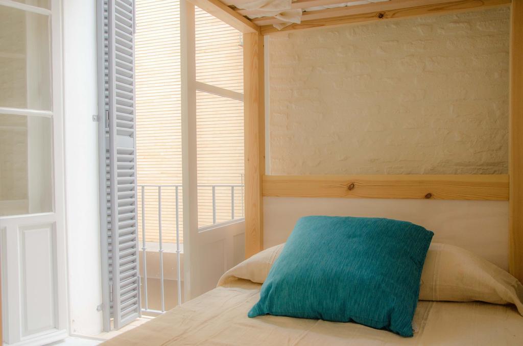Hostal The Nomad Hostel&pension *