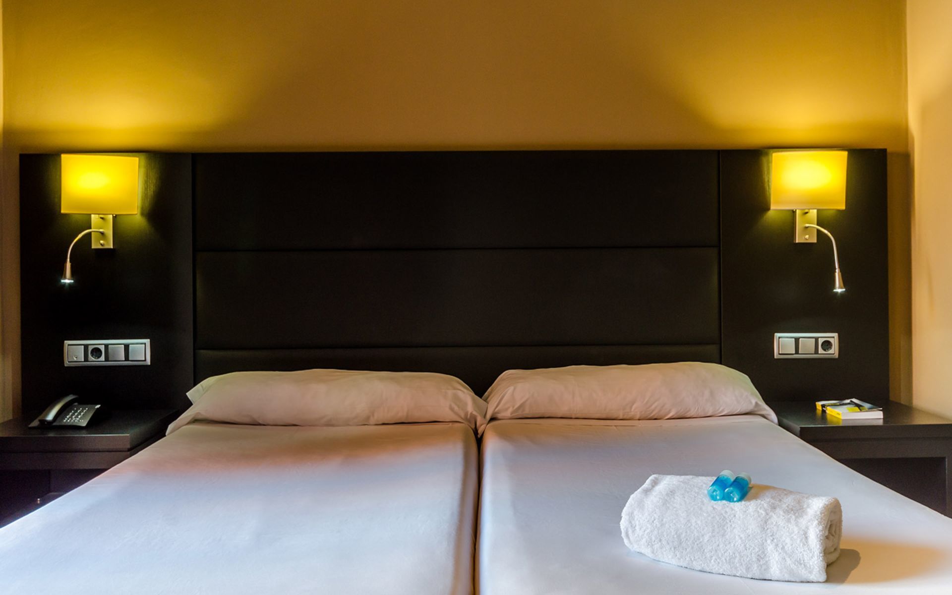 Hotel Virgen De Reyes Seville
