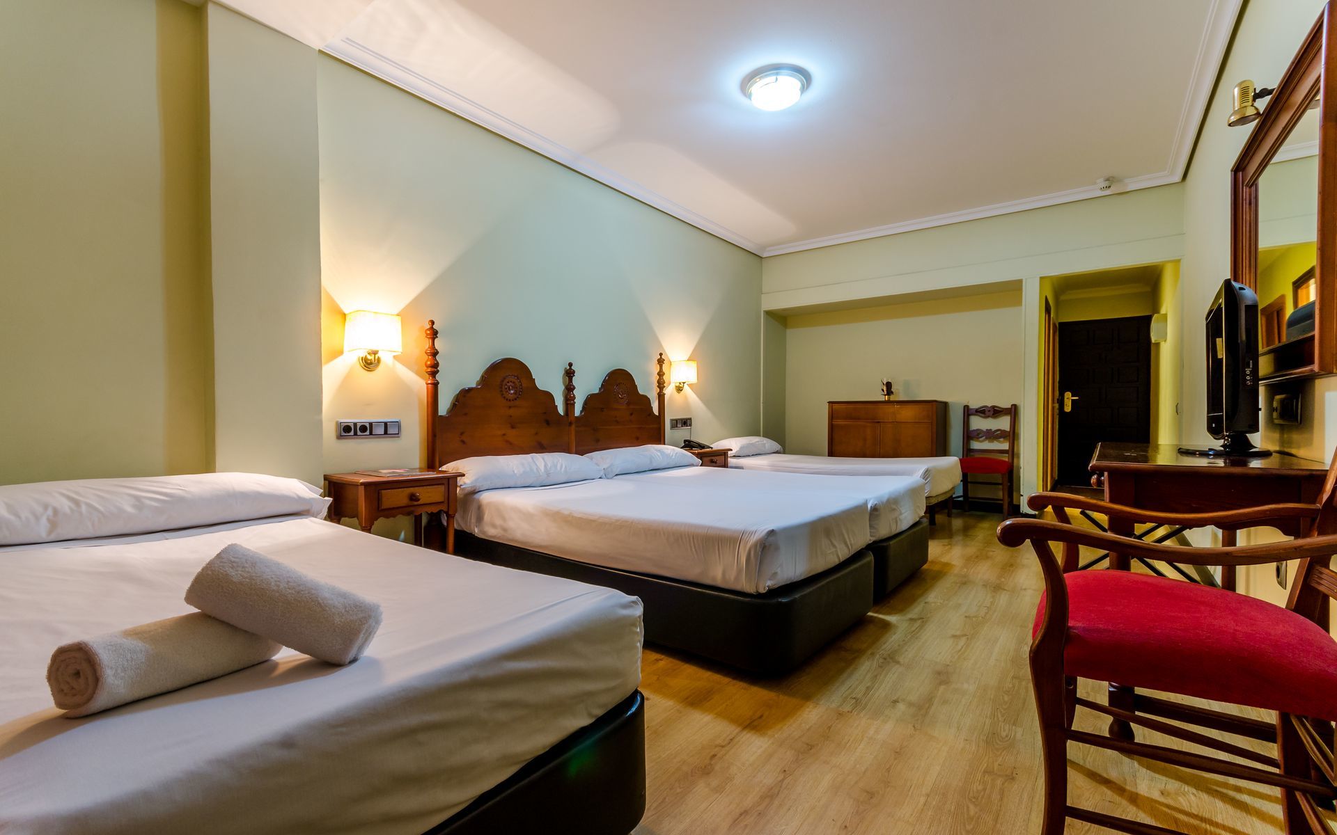Hotel Virgen De Reyes Sevilla