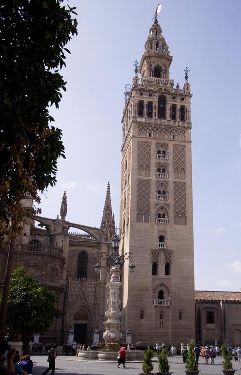 Alemanes Gradas Luxury Sevilla