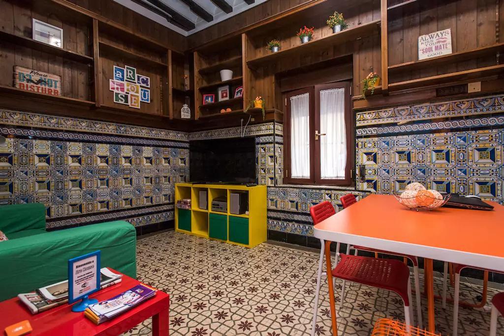 Hostal Arc House (adults Only)