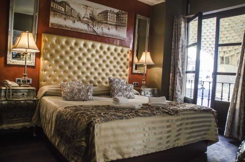 Palace 3*